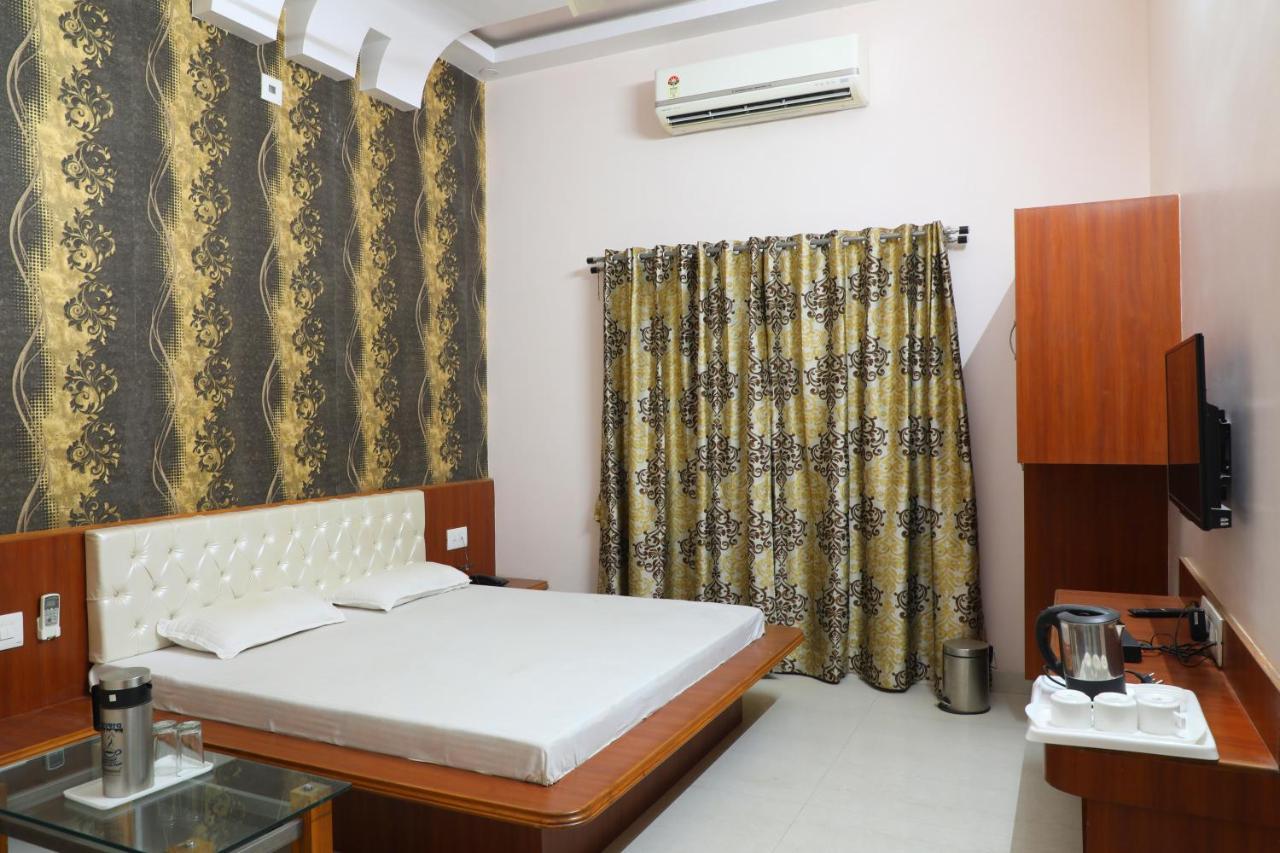 Hotel Panigrahan Bikaner Luaran gambar