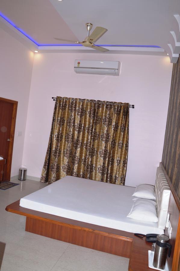Hotel Panigrahan Bikaner Luaran gambar
