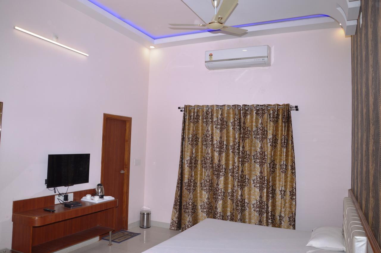 Hotel Panigrahan Bikaner Luaran gambar