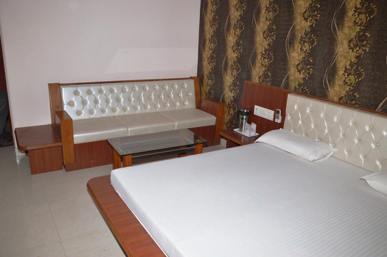 Hotel Panigrahan Bikaner Luaran gambar